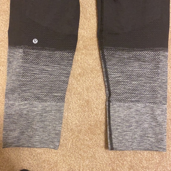 Lululemon Black/Gray Crop Leggings w/ Bag - Picture 2 of 4